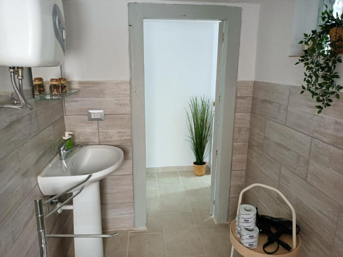 L&L House Apartment คาตาเนีย ภายนอก รูปภาพ